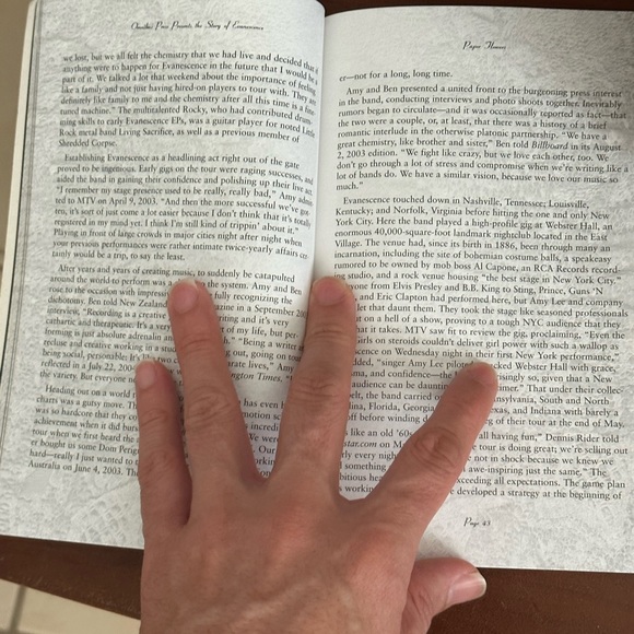 Evanescence the story book - Picture 3 of 5